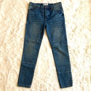 Free People High Rise Distressed Loose Fit Tapered Leg Jeans Womens Size 25